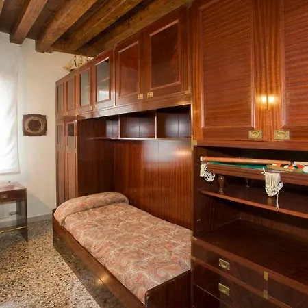 Charming Apartment *